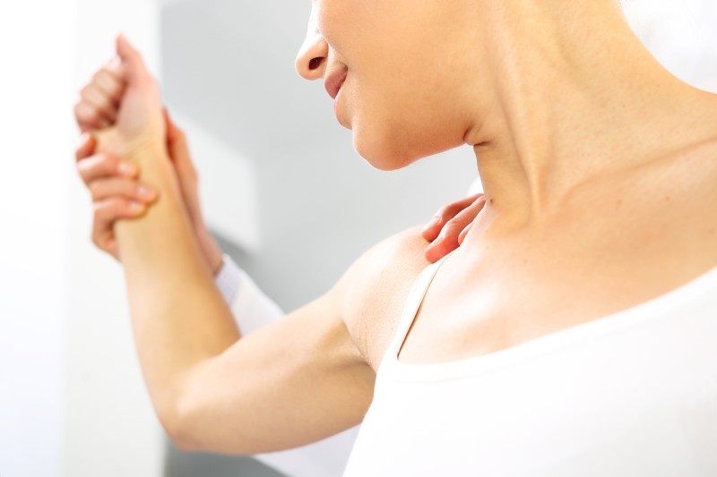 Orthopädie und Handtherapie - Behandlung einer Schulter bei Arthrose oder nach Operationen
